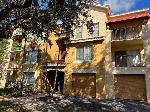 Emerald Isle At Laguna Lakes, 4180 San Marino Blvd 101, West Palm Beach, Florida 33409, image 1