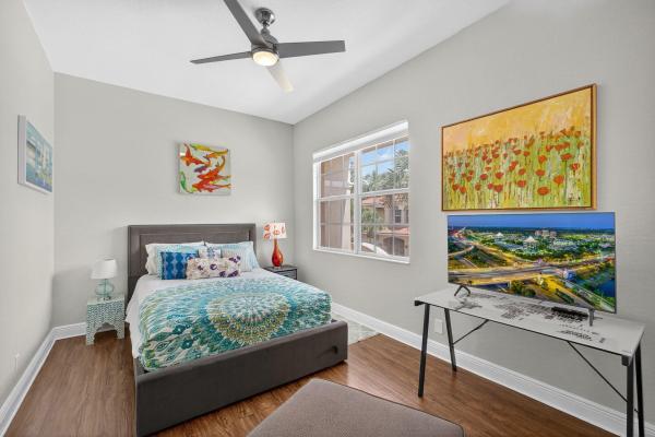 Cielo Townhomes, 5011 Vine Cliff Way W, Palm Beach Gardens, Florida 33418, image 2