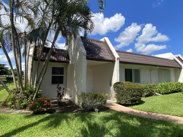 Golden Lakes Village, 127 Lake Susan Dr, West Palm Beach, Florida 33411, image 1
