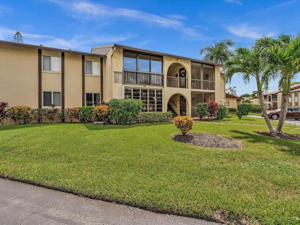 Pine Ridge 3, 342 Pine Ridge Cir #D-2, Greenacres, Florida 33463, image 1