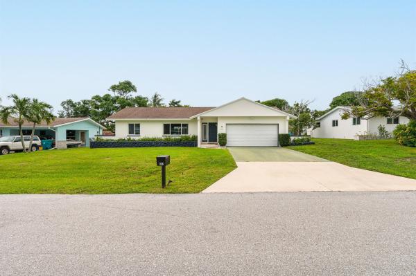 Woodcrest Manor, 326 SW 13th Ave, Boynton Beach, Florida 33435, image 1