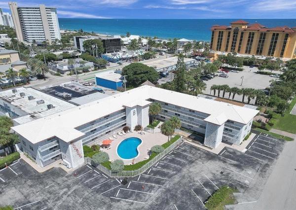 Deerfield Buccaneer, 120 NE 20th Ave 7 ##7, Deerfield Beach, Florida 33441, image 1