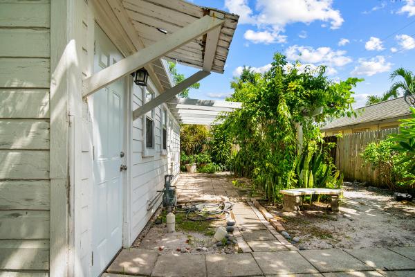 Lake Worth Town, 727 S M St, Lake Worth Beach, Florida 33460, image 1