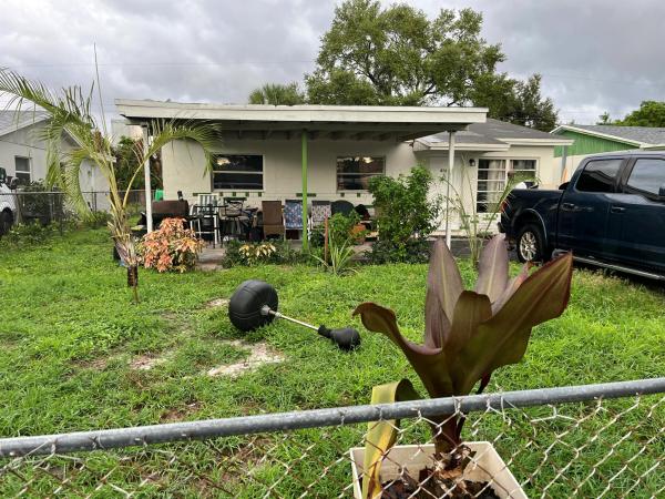 College Park, 424 NW 2nd Ter, Deerfield Beach, Florida 33441, image 1