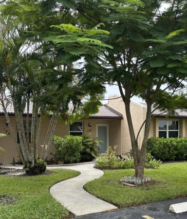 Golden Lakes Village, 190 Lake Meryl Dr, West Palm Beach, Florida 33411, image 1