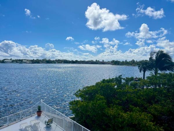 Croton Harbor, 301 Croton Ave #305, Lantana, Florida 33462, image 2