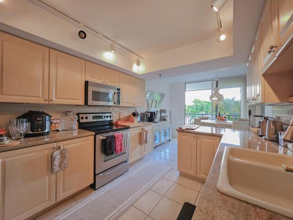 Parliament East, 2427 Presidential Way 204, West Palm Beach, Florida 33401, image 1