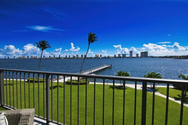 Lake Harbor Cove, 3040 Lake Shore Dr 305, Riviera Beach, Florida 33404, image 1