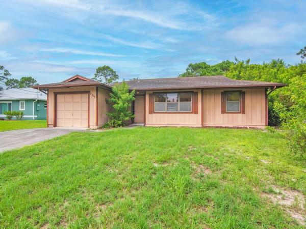 Indian River Estates, 5717 Birch Dr, Fort Pierce, Florida 34982, image 1