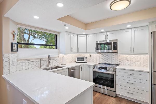 Uno Lago, 700 Uno Lago Dr 201, Juno Beach, Florida 33408, image 1