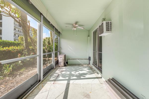 Palm Royal, 40 SE 13th St #A3, Boca Raton, Florida 33432, image 2