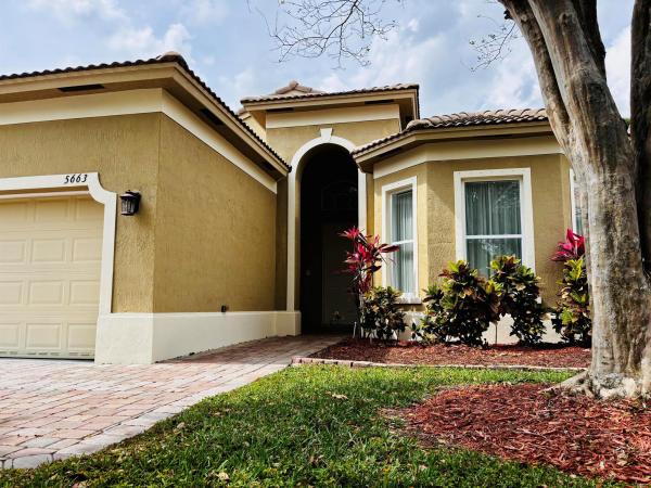 Portofino Shores, 5663 Sunberry Cir, Fort Pierce, Florida 34951, image 1