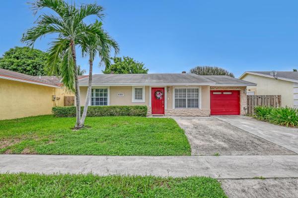 6082 Blue Grass Cir, Lake Worth, Florida 33463, image 1