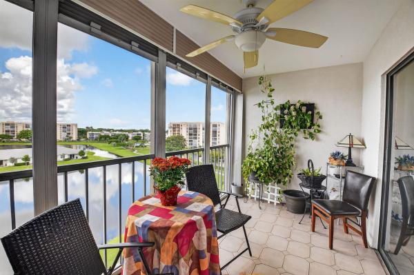 Huntington Lakes 1, 14425 Strathmore Ln 601, Delray Beach, Florida 33446, image 1