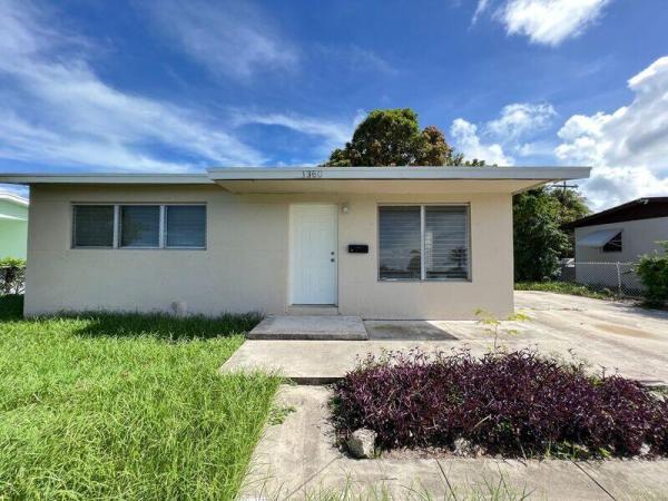 Roosevelt Estates, 1360 10th St, West Palm Beach, Florida 33401, image 1