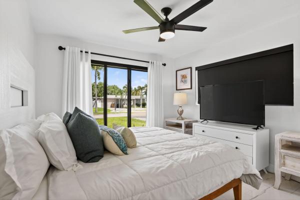 Deerfield Ridge, 906 SE 13th Ct, Deerfield Beach, Florida 33441, image 1