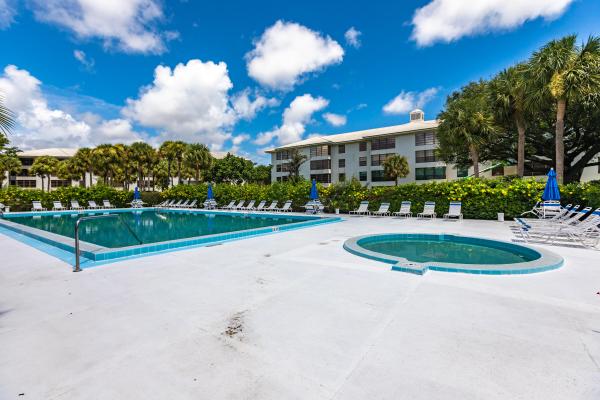 Whitehall, 3540 Whitehall Dr 106, West Palm Beach, Florida 33401, image 1