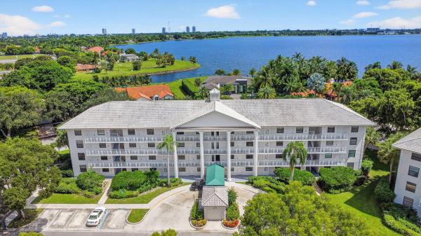 Whitehall, 3516 Whitehall Dr 403, West Palm Beach, Florida 33401, image 1