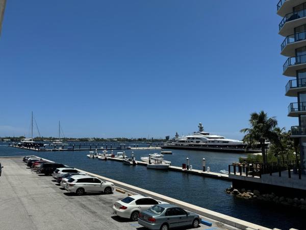 Regency Surf & Racquet Club, 4500 N Flagler Dr #D7, West Palm Beach, Florida 33407, image 1