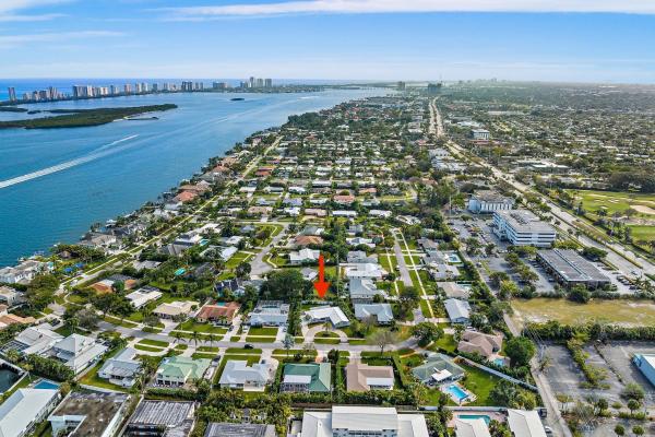 Yacht Club, 130 Gulfstream Rd, North Palm Beach, Florida 33408, image 1