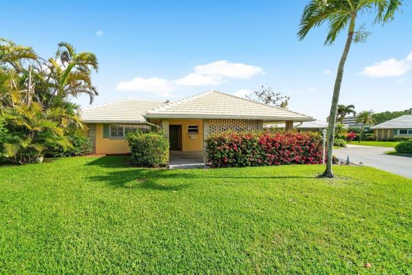 Yorktowne Villas, 362 Yorktowne Cir, Atlantis, Florida 33462, image 1