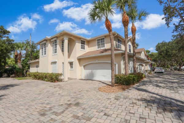 Armour Manor, 479 Tequesta Dr 1, Tequesta, Florida 33469, image 1