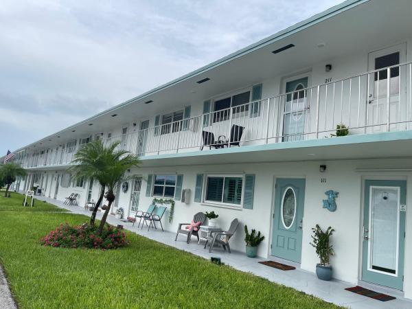 Leisureville Lake, 1117 Lake Ter #F-210, Boynton Beach, Florida 33426, image 1