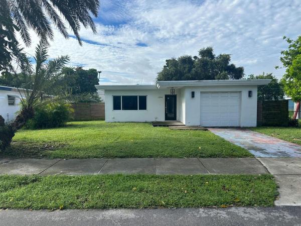 Royal Poinciana, 1954 Thomas St, Hollywood, Florida 33020, image 1