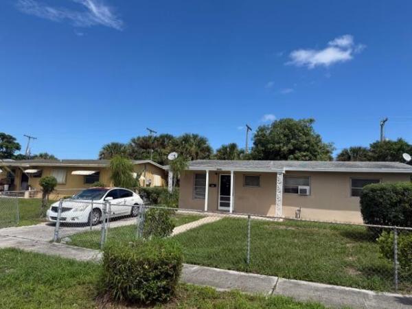 Roosevelt Estates, 1441 8th St, West Palm Beach, Florida 33401, image 1