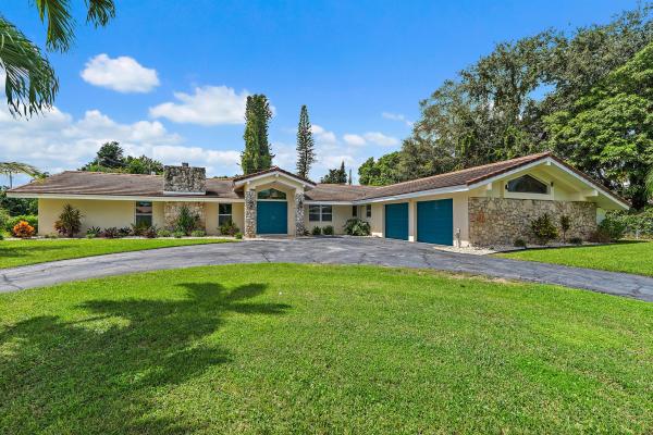 City Of Atlantis, 437 N Country Club Dr, Atlantis, Florida 33462, image 1