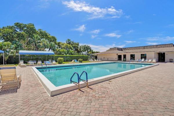 Dogwood At Las Verdes, 5340 Las Verdes Cir #324, Delray Beach, Florida 33484, image 3