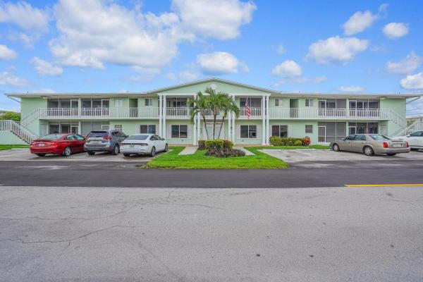 Tarelton Manor, 2100 NE 38th St #111, Lighthouse Point, Florida 33064, image 1