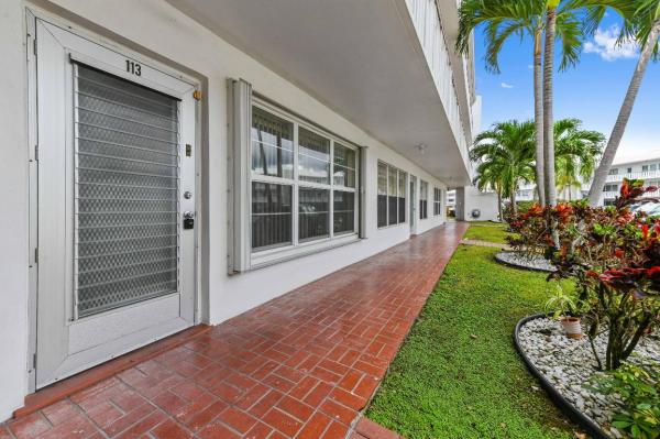 Wellington At Century Village, 113 Wellington D, West Palm Beach, Florida 33417, image 2