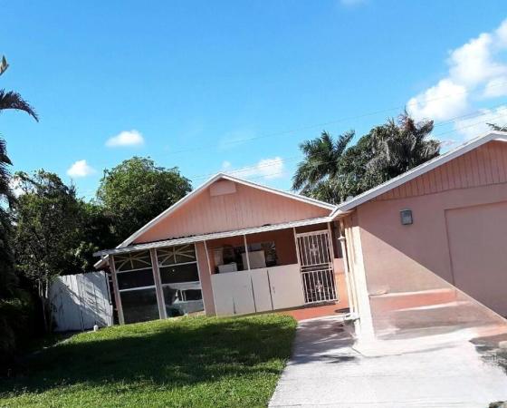 Lakeview Ridge, 1017 W Lakewood Rd, West Palm Beach, Florida 33405, image 1