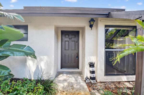 123 Via De Casas Norte, Boynton Beach, Florida 33426, image 1