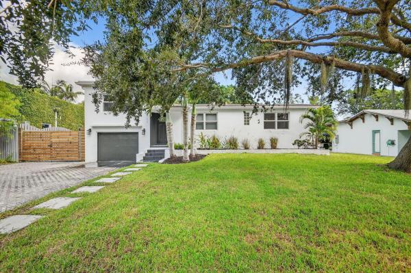 Mangrove Walk, 711 NE 8th Ave, Boynton Beach, Florida 33435, image 1
