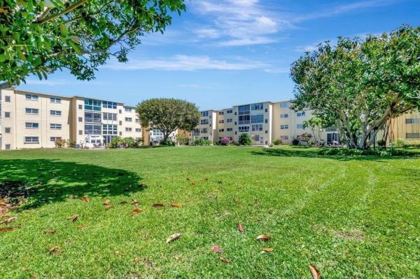 Village Royale Greenway, 2620 NE 1st Ct 4180, Boynton Beach, Florida 33435, image 1