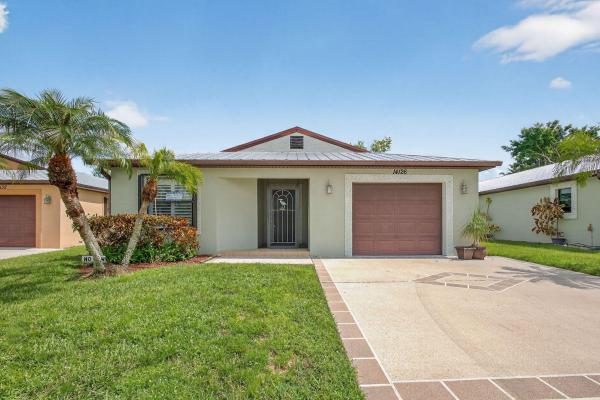 Spanish Lakes Fairways, 14126 Cisne Cir, Fort Pierce, Florida 34951, image 1