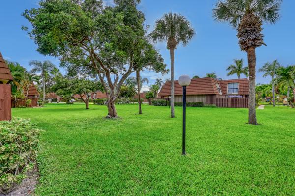 Jupiter Plantation, 825 Center St #14B, Jupiter, Florida 33458, image 1