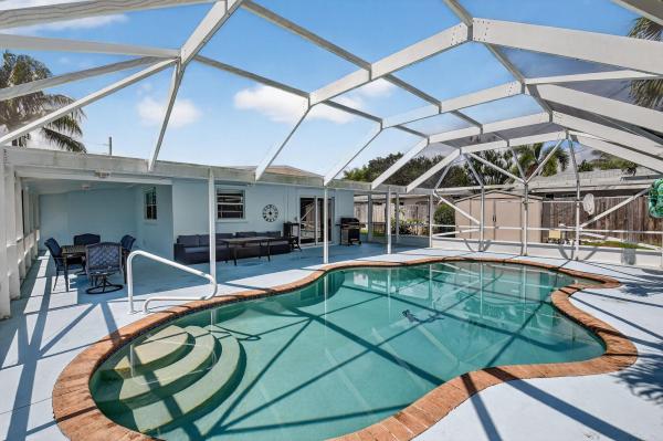Glen Arbor, 310 Glen Arbor Ter, Boynton Beach, Florida 33426, image 1