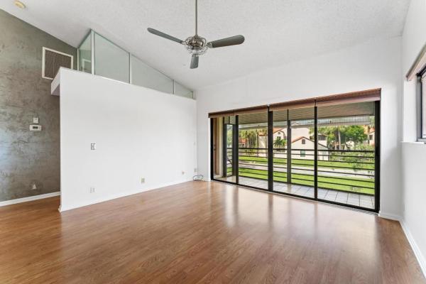 South Lake At Dos Lagos, 18 Via De Casas Sur 205, Boynton Beach, Florida 33426, image 1