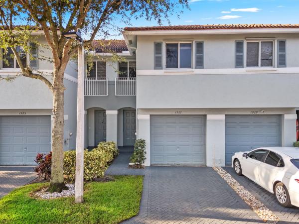 1927 Alamanda Way, Riviera Beach, Florida 33404, image 1