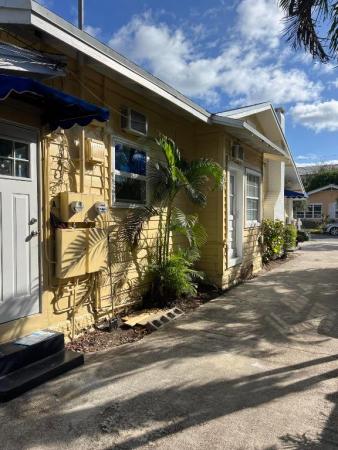 Carlberg Court, 311 Wildermere Rd, West Palm Beach, Florida 33401, image 1