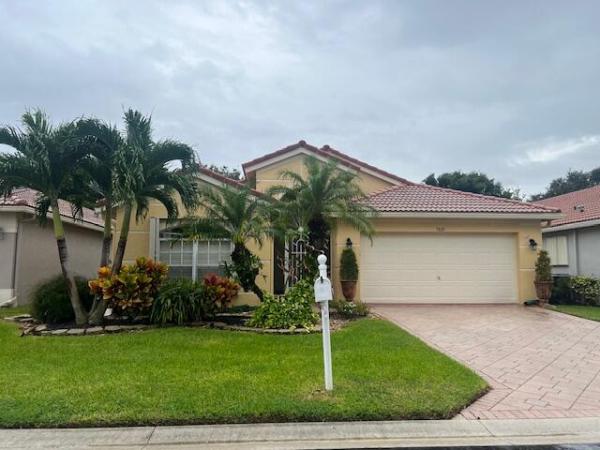 Royal Lakes, 5820 Royal Club Dr, Boynton Beach, Florida 33437, image 1
