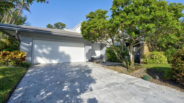 Seagate Country Club At The Hamlet, 634 Lakewoode Cir W, Delray Beach, Florida 33445, image 1