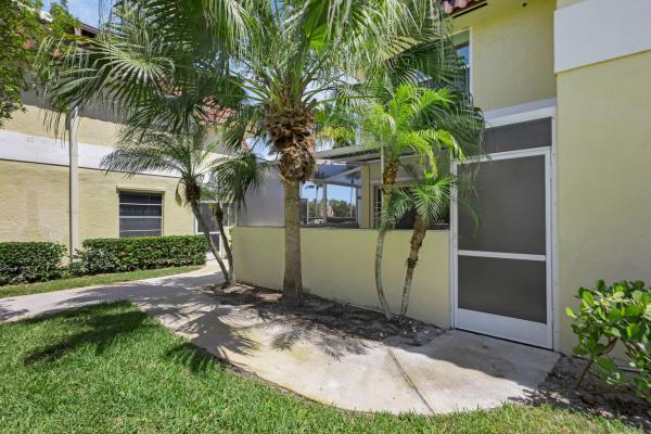 Villas On The Green, 717 S Us Highway 1 #904, Jupiter, Florida 33477, image 3