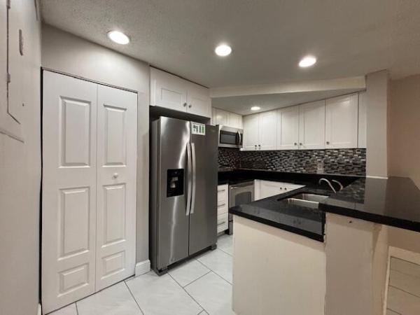 Blueberry Hill, 5844 Blueberry Ct #68, Lauderhill, Florida 33313, image 1