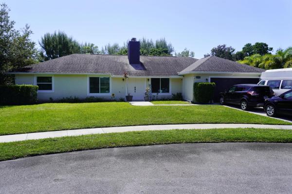 Pinewood East 2 Of Wellington, 12102 Branding Iron Ct, Wellington, Florida 33414, image 1