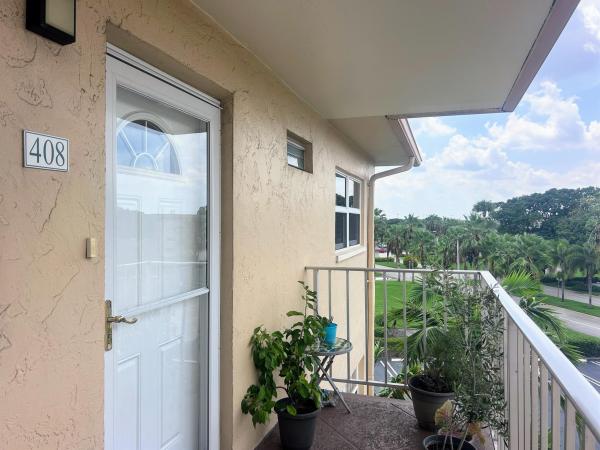 Village Royale Greenview, 2520 NE 1st Ct 408, Boynton Beach, Florida 33435, image 1
