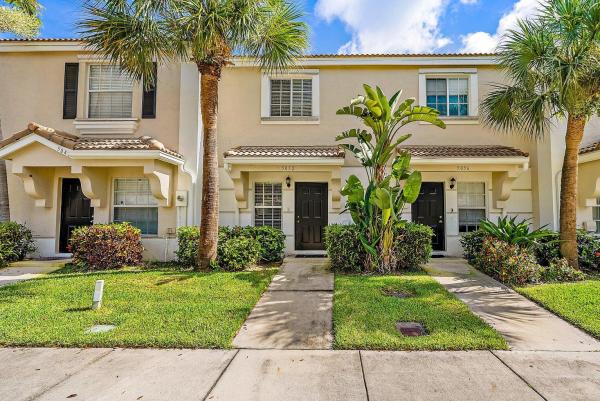 Palmbrooke Townhomes, 5052 Palmbrooke Cir, West Palm Beach, Florida 33417, image 1